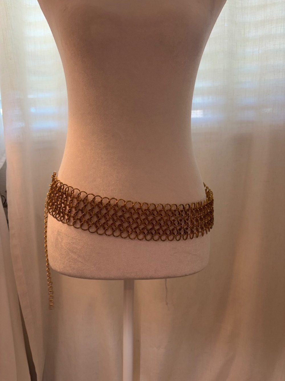 Gold chain hip belt